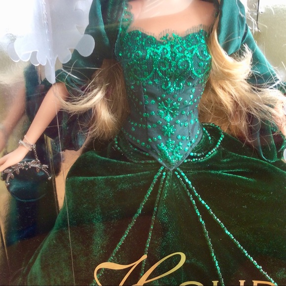 Holiday Barbie 2004 Special Edition (Green) - Picture 3 of 6